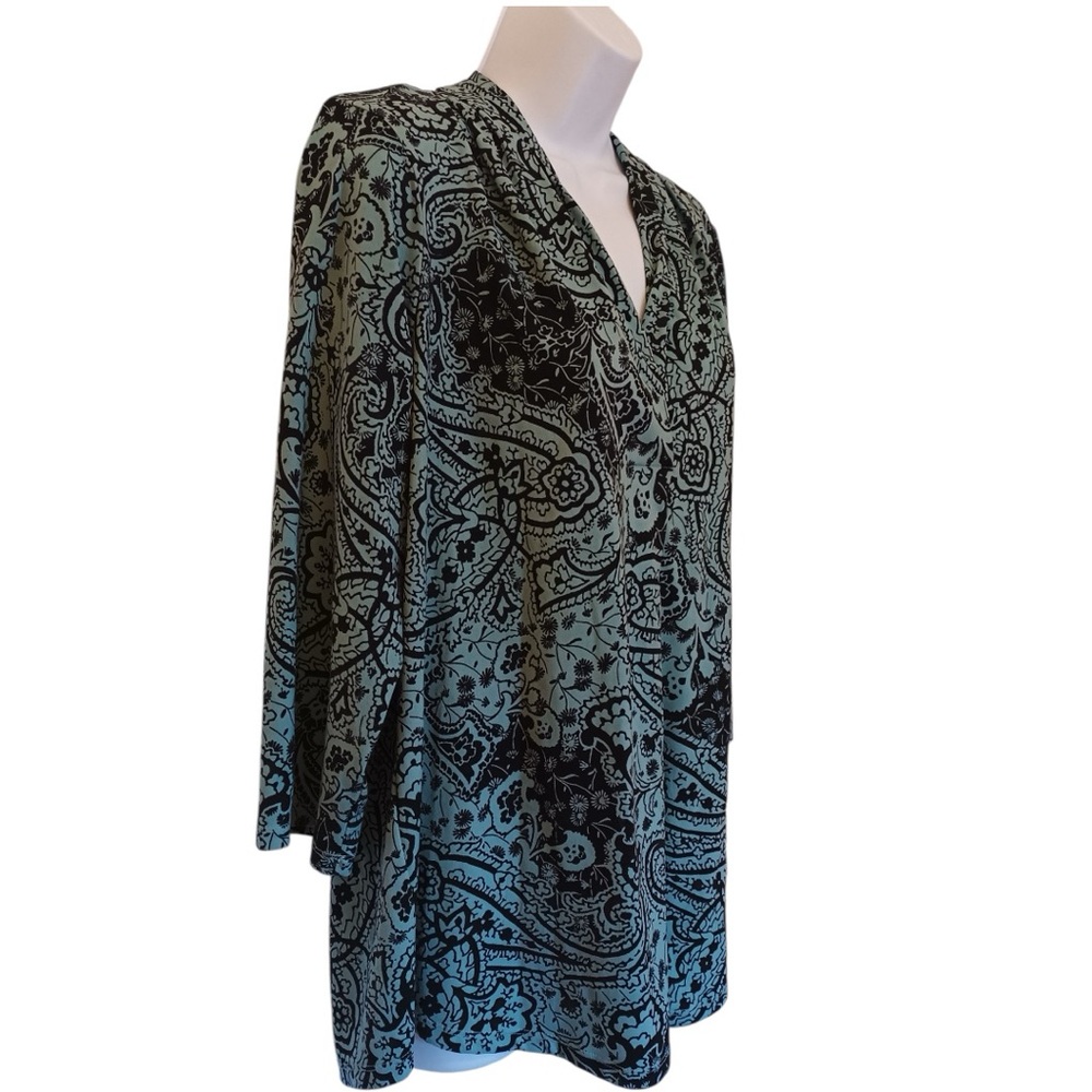 Charter Club Paisley Top Blue and Black Size 1X V Neck